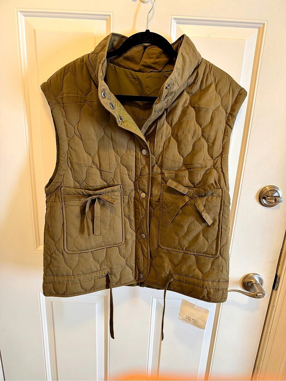 Cicy Bell Women's Lightweight Puffer Quilted Vest with Bow Pockets Quilted